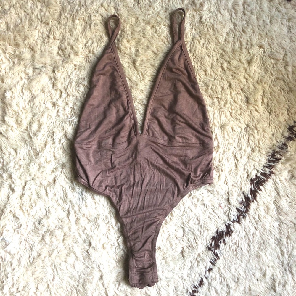 SOLD ! NWT Maude bodysuit
